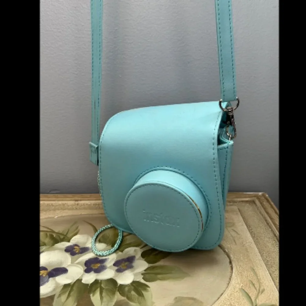 fuji instax mini 8 polaroid camera